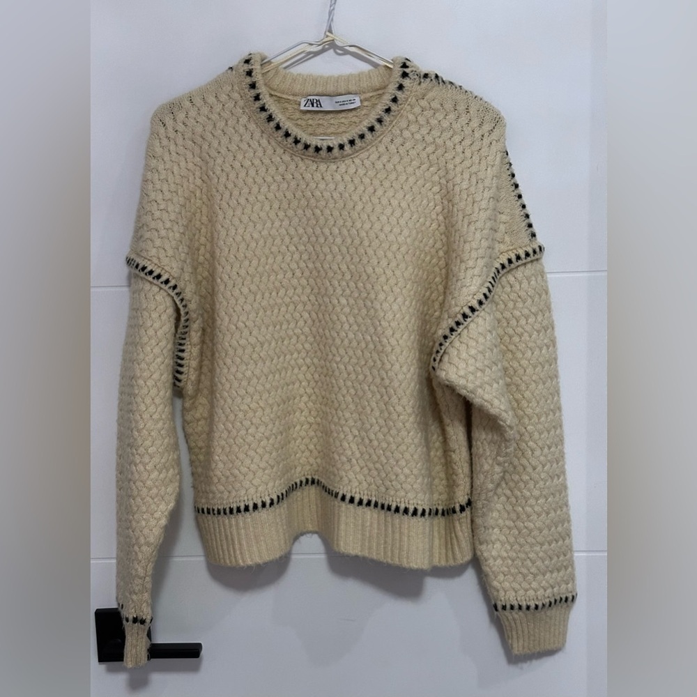 Zara: Women's Textured Sweater- Size Small